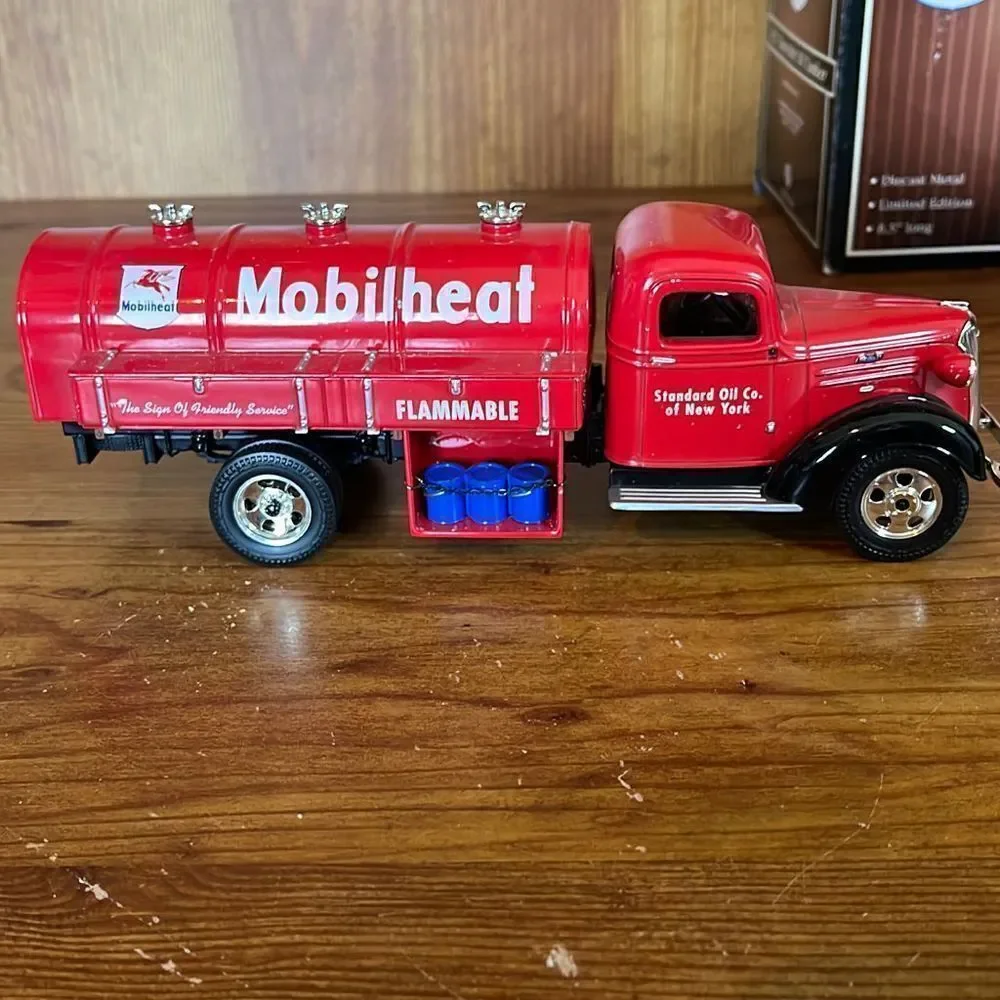 First Gear Diecast 1937 Chevrolet Oil Tanker Limited Edition 8.5”‎ long